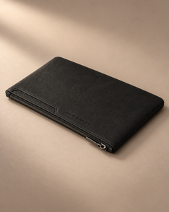 The DERVEMONT Leather Pouch
